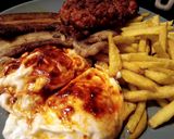 Foto del paso 3 de la receta: Huevos fritos 🍳con panceta🥓, chorizo y patatinas fritas 🍟