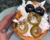 A picture of step 10 of Pizza cones.