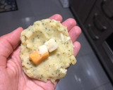 Foto del paso 3 de la receta: Bolitas de patata y queso