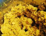 A picture of step 4 of Chana dal puri.
