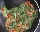 Foto langkah ke 2 dari resep Mie Goreng bumbu iris.