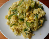 Foto del paso 3 de la receta: Zapallitos revueltos con huevos