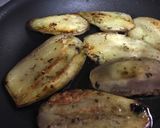 Foto del paso 1 de la receta: Berenjenas asadas con tomate y albahaca