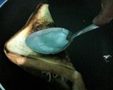 Foto langkah ke 6 dari resep Roti Bakar Sederhana Teflon.