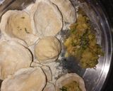 A picture of step 5 of Stuffed bati.