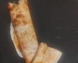 A picture of step 3 of Schezwan noodles dosa.