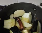 A picture of step 1 of Aloo Baigan ki khatta sabzi.