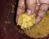 A picture of step 3 of Cornflakes Pohe Pakode.