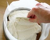 Tejszínes túrótorta recept fázis 8 fotója