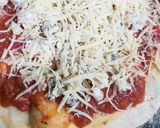 Foto del paso 9 de la receta: Pizza casera con 5 quesos