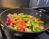 A picture of step 6 of Chilli chicken.