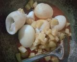 Foto langkah ke 5 dari resep Telur Kentang Balado.