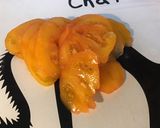 Une image de l'étape 3 de Salade de tomates tricolores à la mozzarella di buffala et ail triquetre séché.