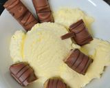 A picture of step 2 of My Sons Dairy Ice cream with Bueno Chocolate bar & Syrup 🤩.