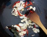 Foto langkah ke 2 dari resep Tumis Kangkung Mix Tahu.