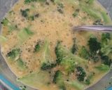 Foto del paso 3 de la receta: Crema de verduras con torreja de brócoli