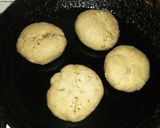 Foto del paso 3 de la receta: Pancitos integrales rellenos de queso en sartén