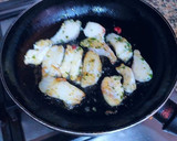 Foto del paso 14 de la receta: Arroz con roux de curry japonés, huevas y cocochas de calamar