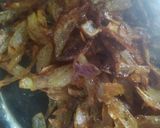 A picture of step 2 of Moghlai chicken gravy.