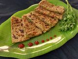 વેજ મેયો સ્ટફ પરોઠા (Veg Mayo Stuffed Paratha Recipe In Gujarati)