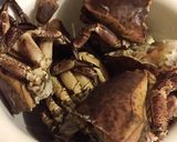 A picture of step 2 of Chinese Style Hot and Spicy Fresh Crab.