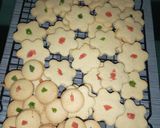 A picture of step 12 of Rice cookies.