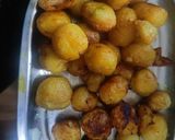 A picture of step 2 of Aloo Achari.