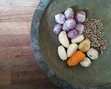 Foto langkah ke 2 dari resep Ayam Goreng Berempah.