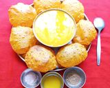 A picture of step 4 of Fresh Mango Juice and Masala Puri.