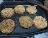 Foto langkah ke 3 dari resep Zucchini Fritters.