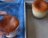 A picture of step 10 of Castella Caramel Pudding.