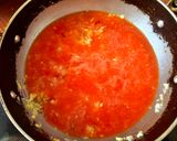 A picture of step 2 of Vegetable Macaroni Soup.