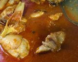 Gambar langkah 4 resipi Ayam Masak Asam Pedas Kari.
