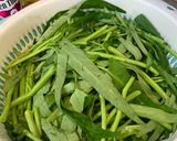 Hình bước làm 5 của món Bánh Đa Cua Rau Nhút