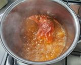 Foto del paso 2 de la receta: Salsa sencilla de pollo a la crema