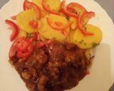 A picture of step 8 of Sauteed potatoes with beef gravy.