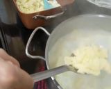 Édesanyám tejfölös nokedlije recept fázis 5 fotója