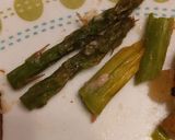 A picture of step 2 of Sauteed asparagus.