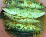 Foto langkah ke 2 dari resep Ikan goreng kuning.
