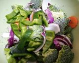 Foto del paso 7 de la receta: Pollo al horno con verduras en freidora de aire y tallarines