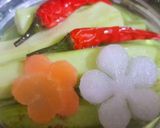 Hình bước làm 1 của món Đậu bắp chua ngọt trộn thịt rang