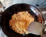 Foto langkah ke 2 dari resep Telur dadar Gobal gabul.
