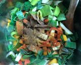 Foto del paso 6 de la receta: Guiso de verduras con zapallo y orejas de palo