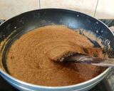 A picture of step 4 of Walnut Halwa.