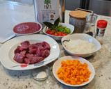 Foto del paso 1 de la receta: Ternera con tomate