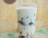 Foto langkah ke 3 dari resep Grass Jelly Milk Tea Ala Chatime.