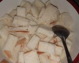 Foto langkah ke 2 dari resep Custard Sauce Bread Puding.