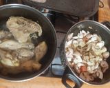 A picture of step 2 of Chicken in Tomato and Mushroom Sauce.