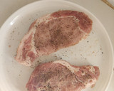 Foto del paso 1 de la receta: Lomo de cerdo con salsa bechamel