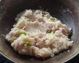 A picture of step 1 of Sajjige(Upma).
